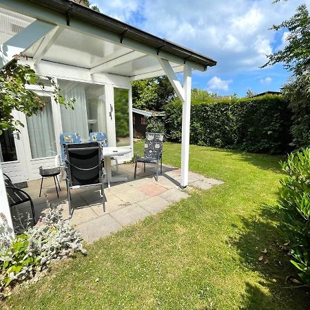 Rustig Gelegen Vakantiebungalow Kortgene Exterior photo