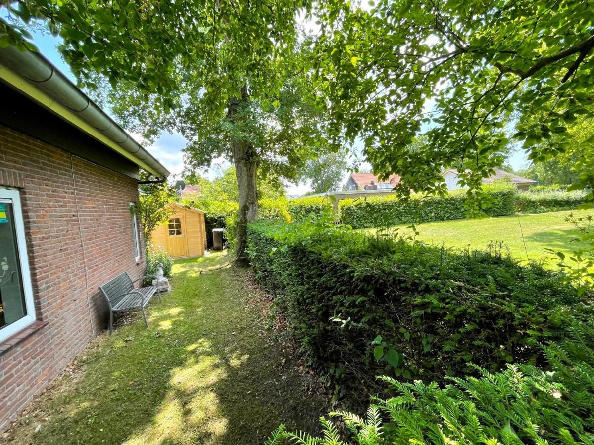 Rustig Gelegen Vakantiebungalow Kortgene Exterior photo
