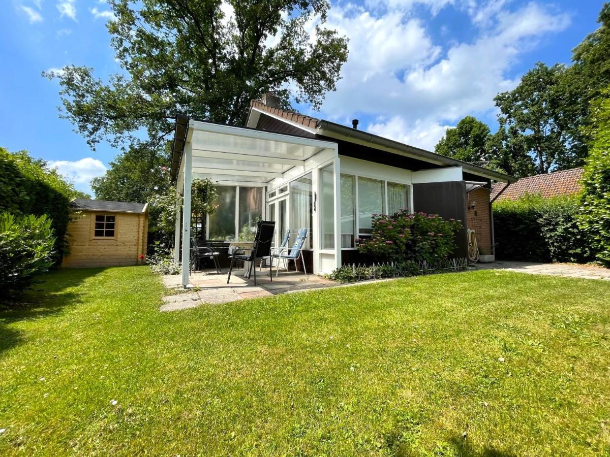 Rustig Gelegen Vakantiebungalow Kortgene Exterior photo